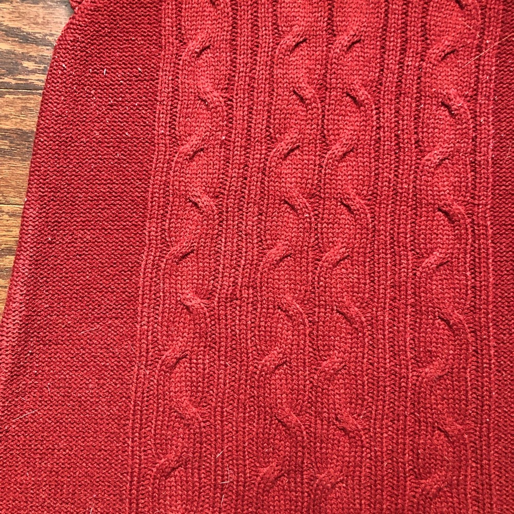 Red Sweater - Picture 4 of 10